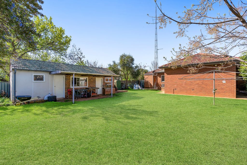 86 Bridges Street, Temora NSW 2666 - photo 16