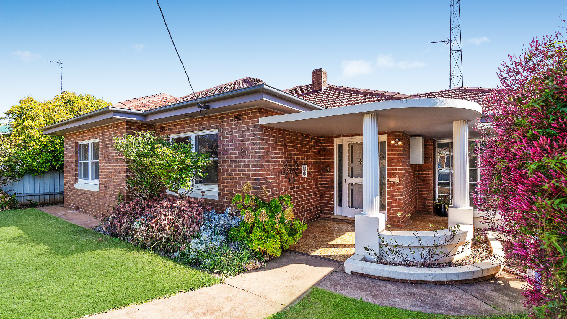 86 Bridges Street, Temora NSW 2666 - McGrath Riverina
