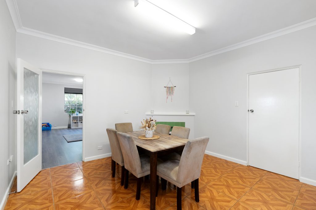 86 Bridges Street, Temora NSW 2666 - photo 6