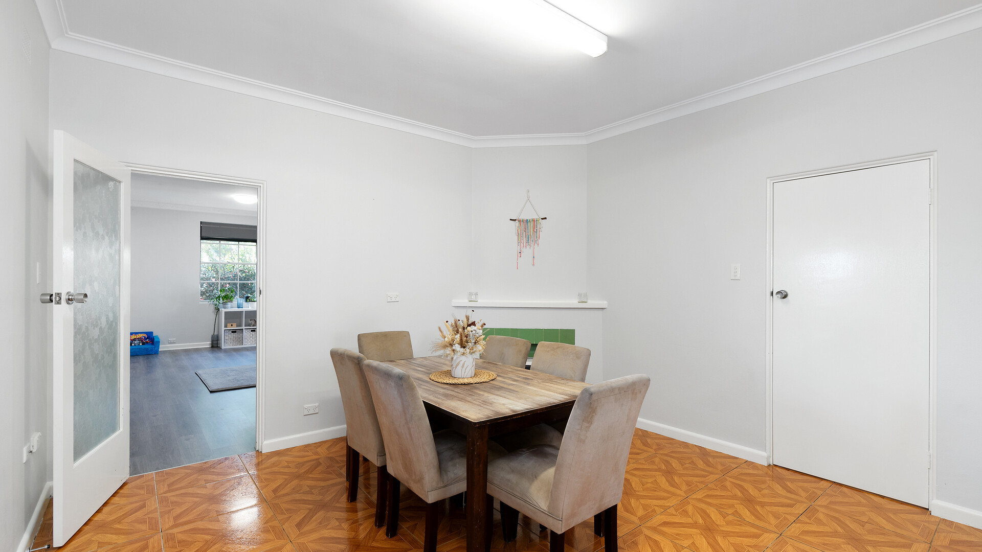 86 Bridges Street, Temora NSW 2666 - photo 6