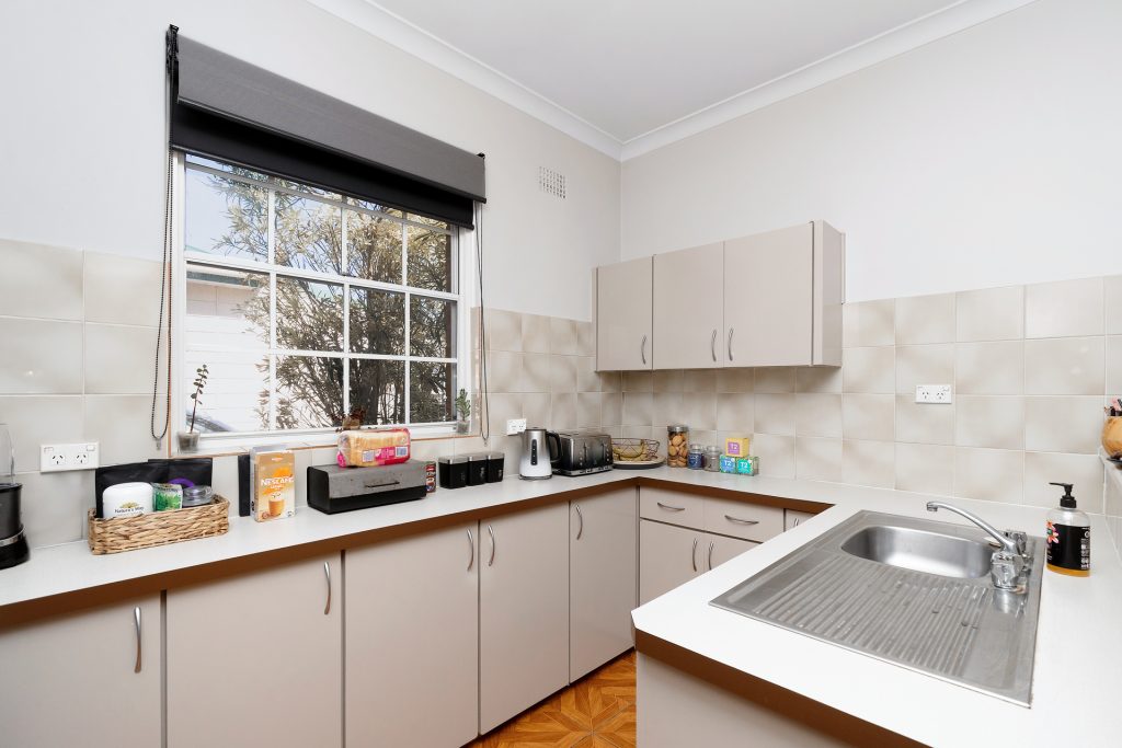 86 Bridges Street, Temora NSW 2666 - photo 7
