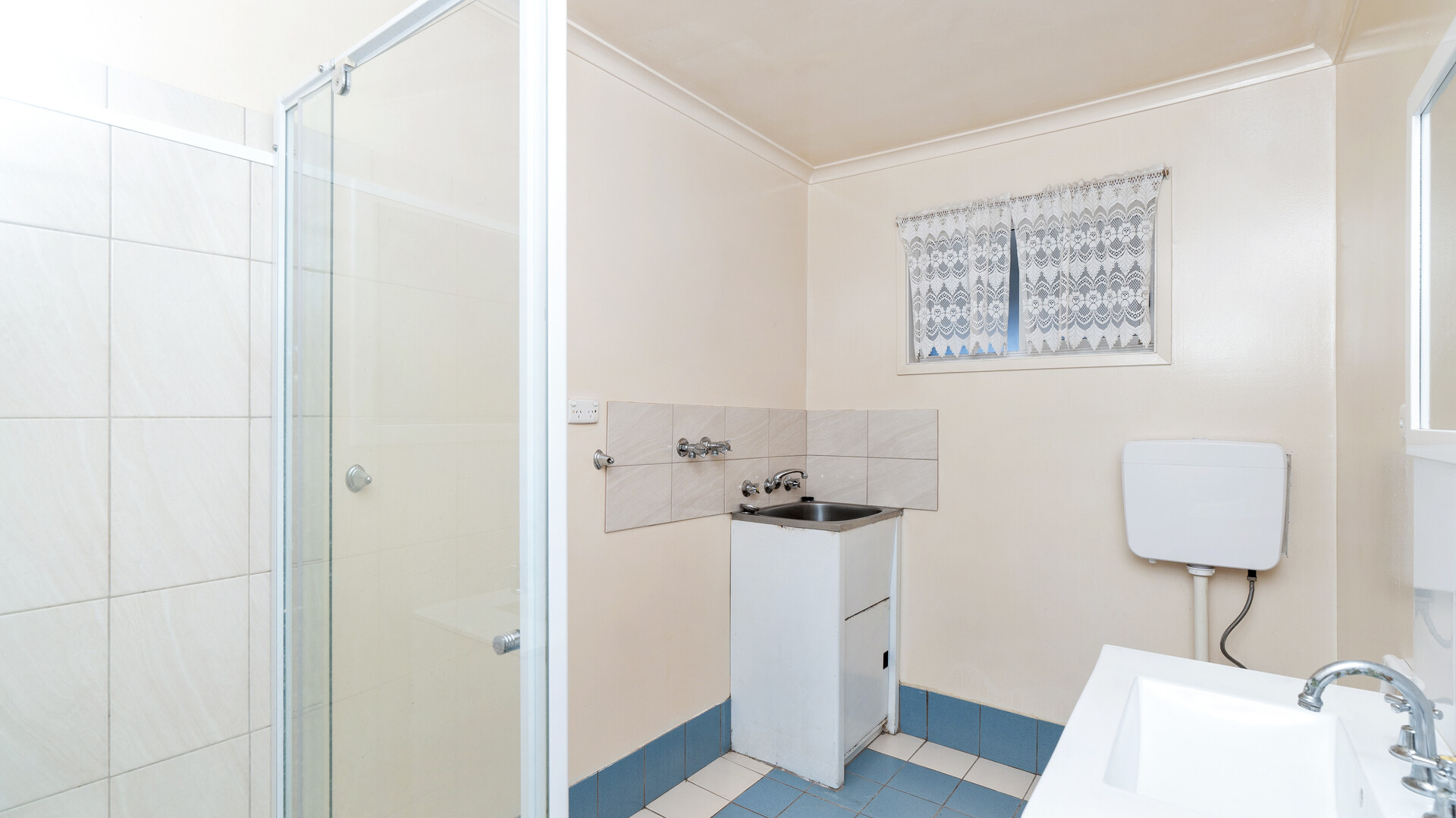 10 Helenor Crescent, Narrandera NSW 2700 - photo 14