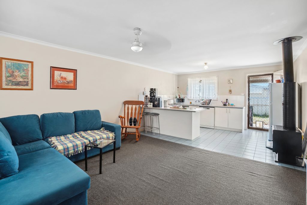 10 Helenor Crescent, Narrandera NSW 2700 - photo 3
