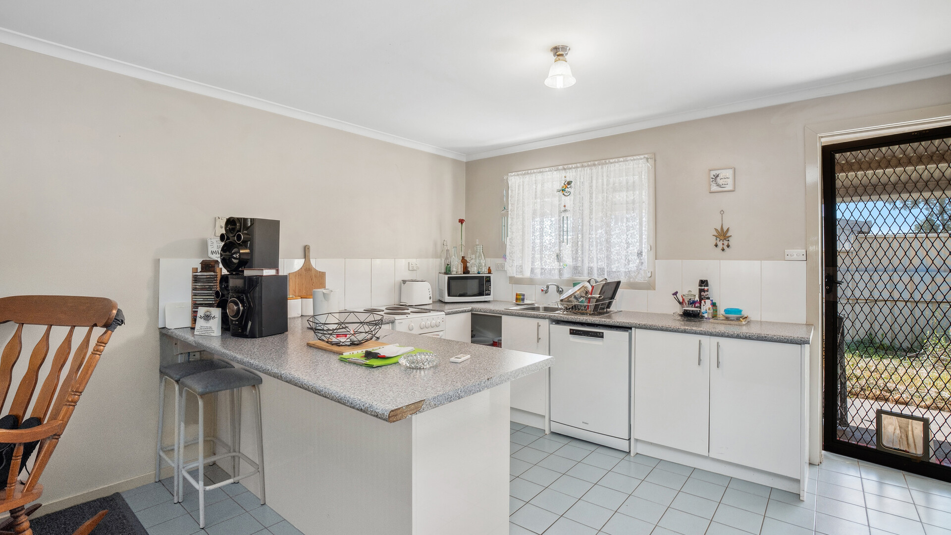 10 Helenor Crescent, Narrandera NSW 2700 - photo 4
