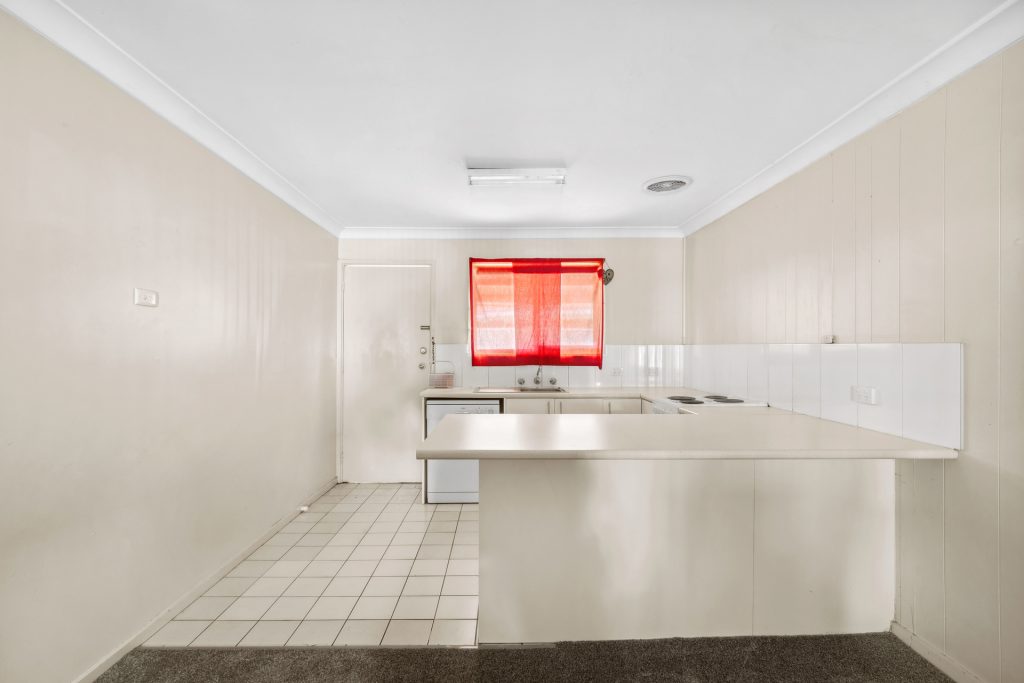 10 Helenor Crescent, Narrandera NSW 2700 - photo 10