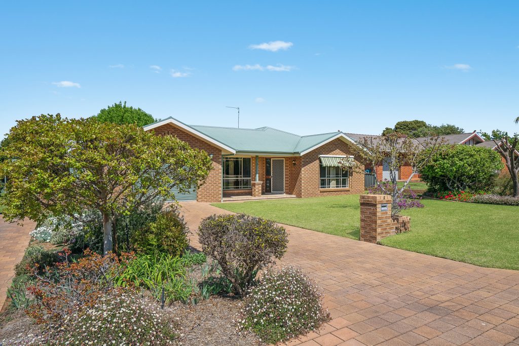 8 Kiesling Drive, Narrandera NSW 2700 - McGrath Riverina