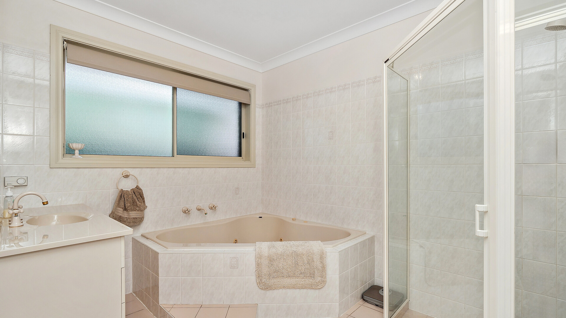 8 Kiesling Drive, Narrandera NSW 2700 - photo 12