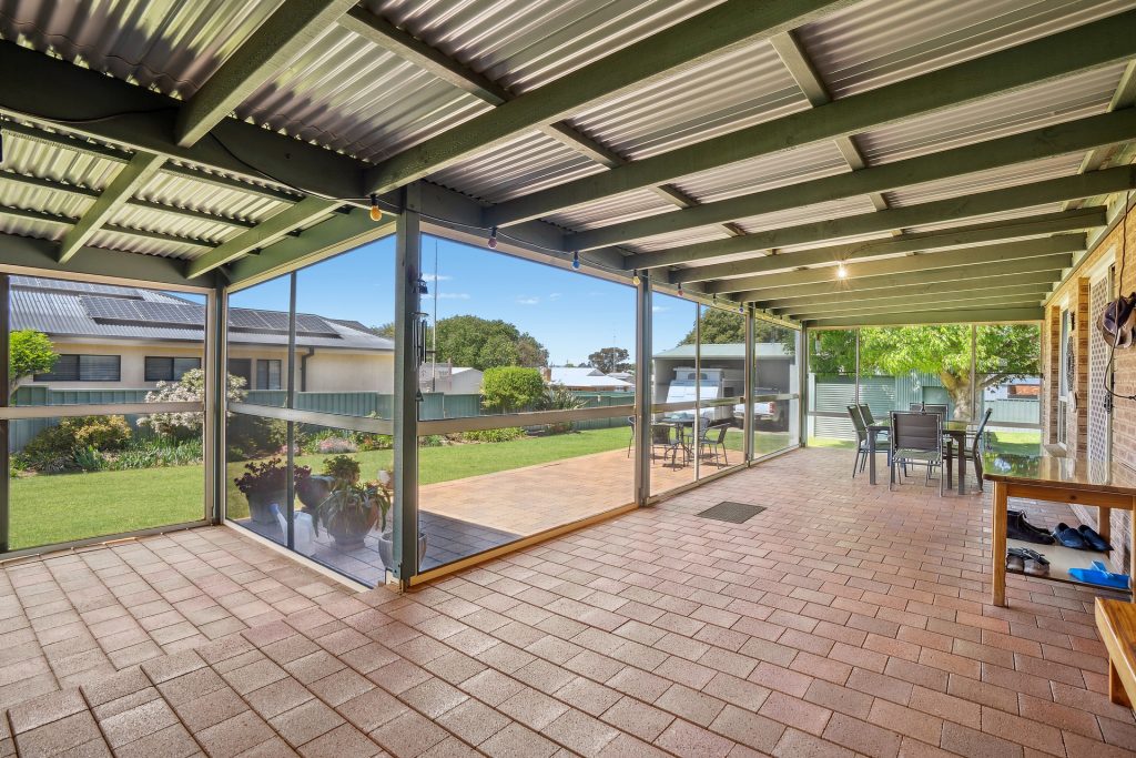 8 Kiesling Drive, Narrandera NSW 2700 - photo 16