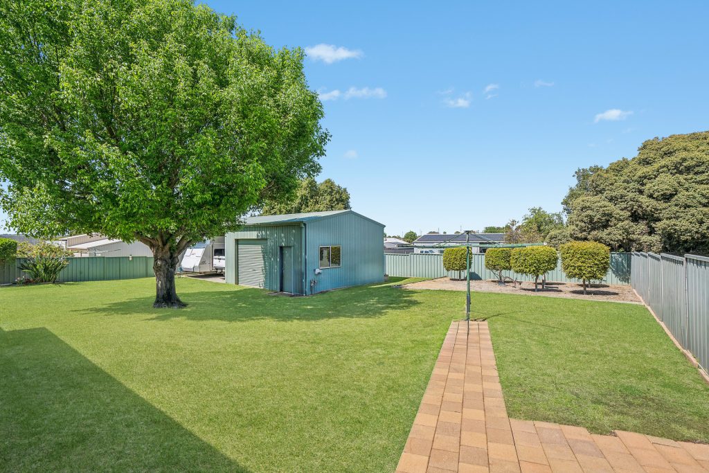 8 Kiesling Drive, Narrandera NSW 2700 - photo 18