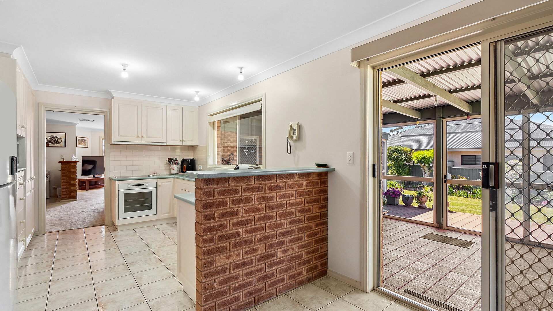 8 Kiesling Drive, Narrandera NSW 2700 - photo 5