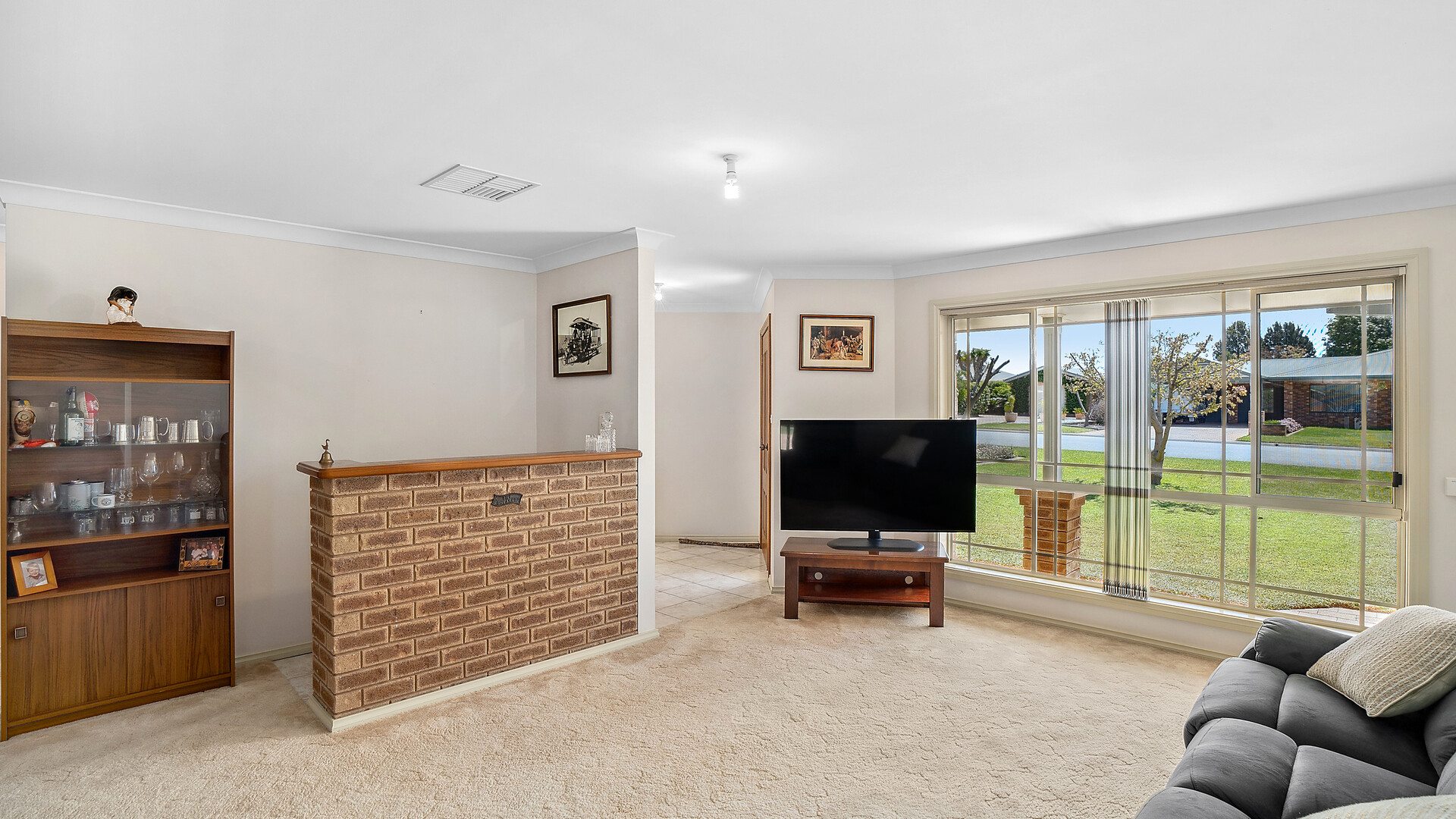 8 Kiesling Drive, Narrandera NSW 2700 - photo 6