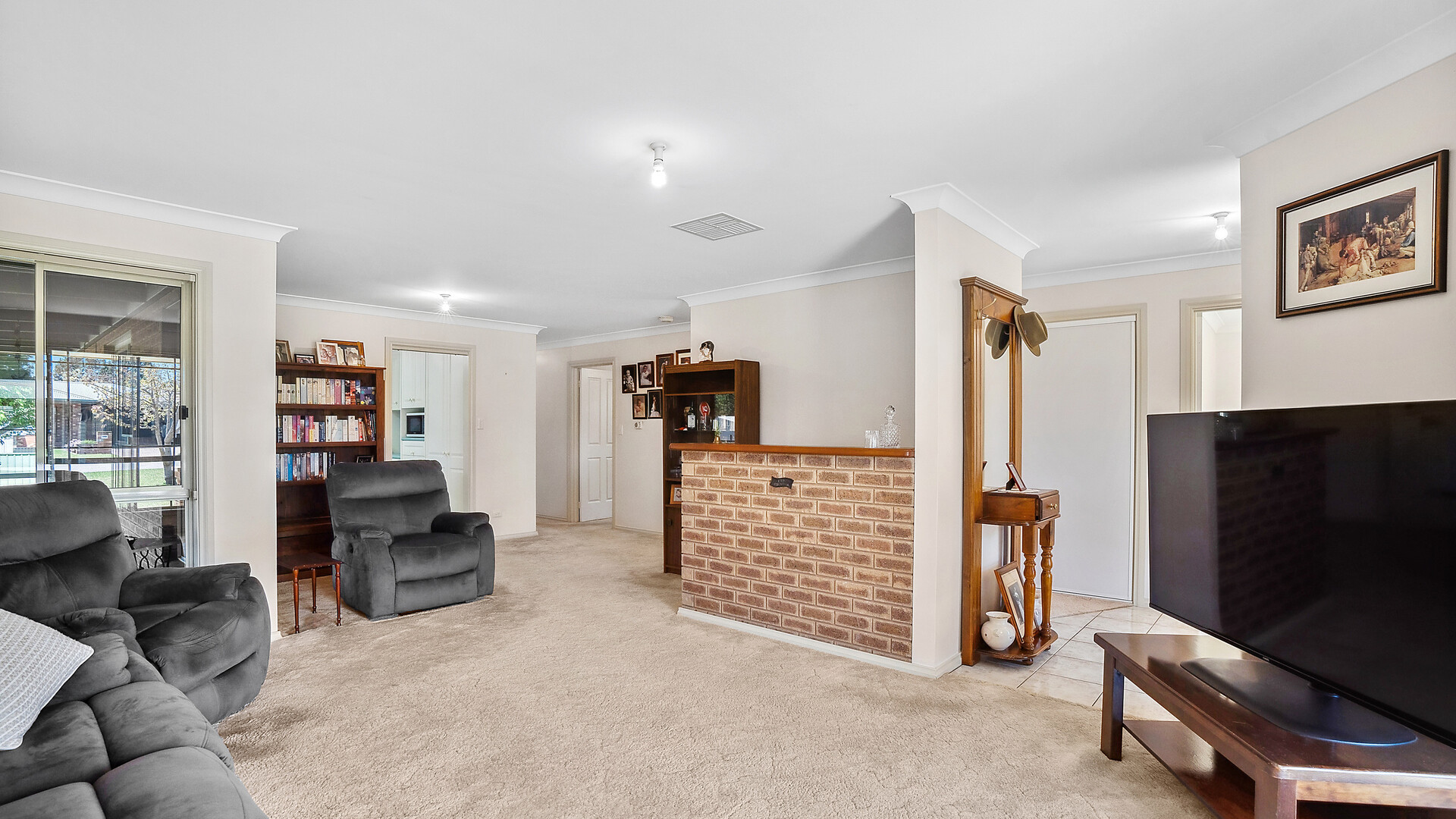 8 Kiesling Drive, Narrandera NSW 2700 - photo 8