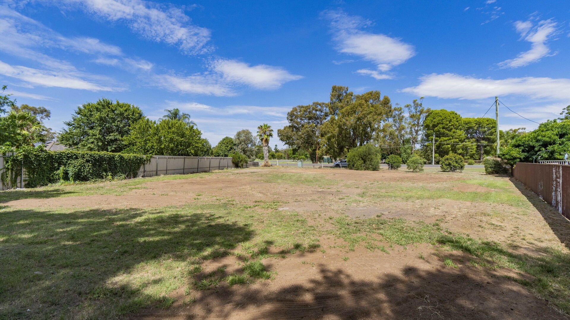 37 Hay Road, Darlington Point NSW 2706 - photo 2