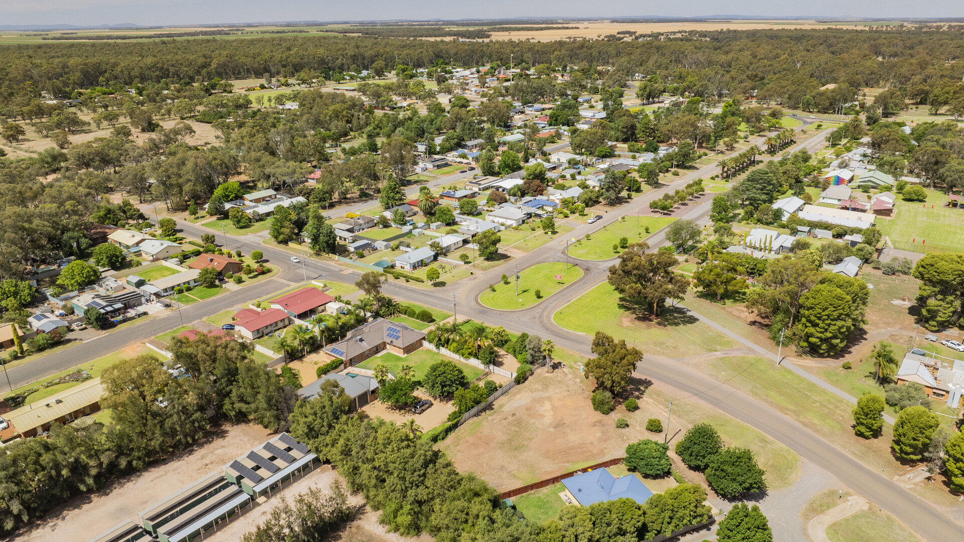 37 Hay Road, Darlington Point NSW 2706 - photo 5