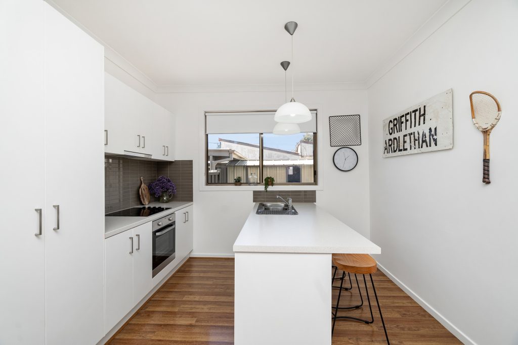 92 Parkes Street, Temora NSW 2666 - photo 2