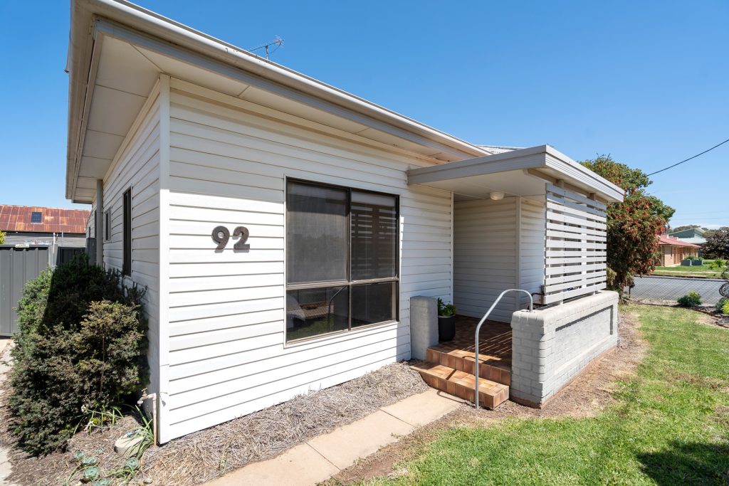 92 Parkes Street, Temora NSW 2666 - photo 23