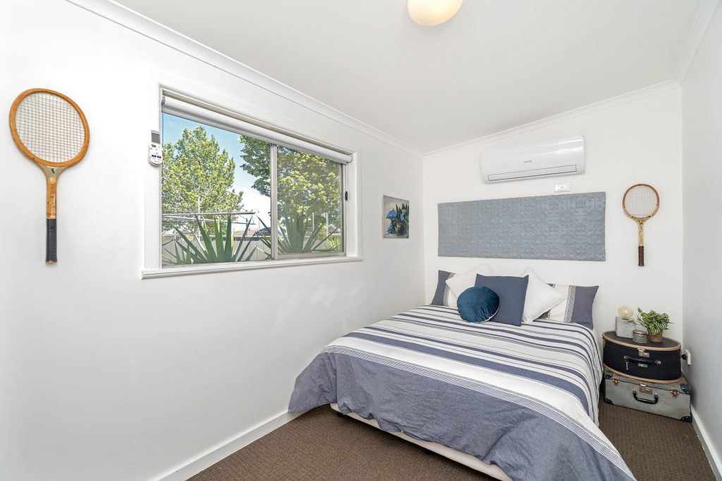 92 Parkes Street, Temora NSW 2666 - photo 6