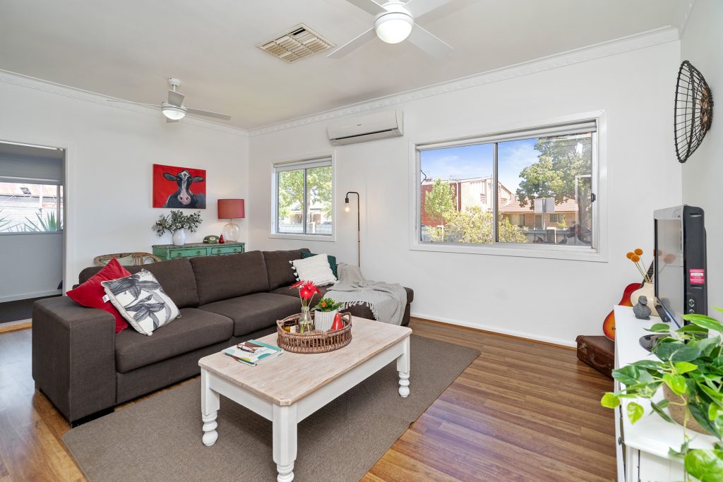 92 Parkes Street, Temora NSW 2666 - photo 7