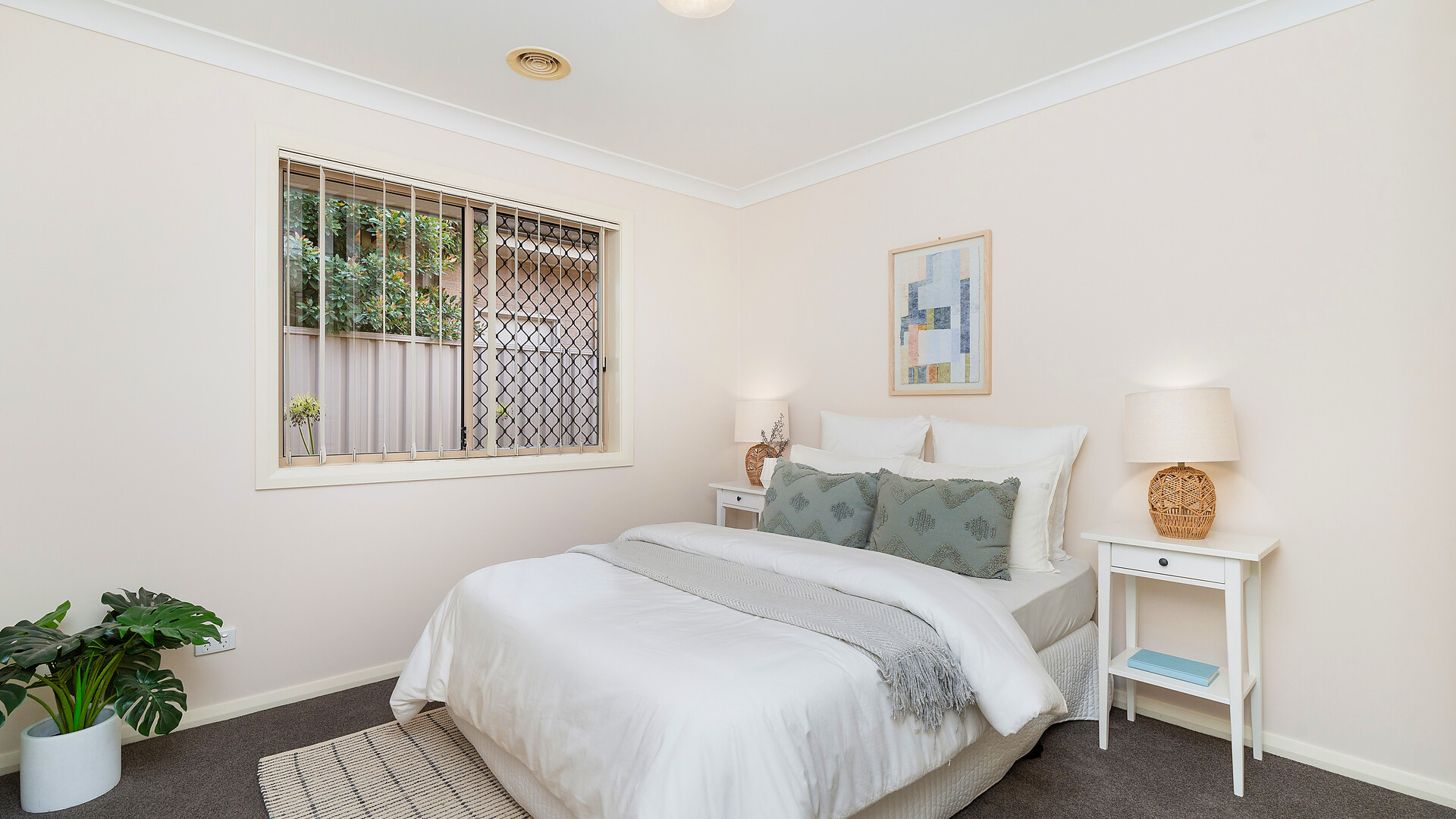 37 Kaloona Drive, Bourkelands NSW 2650 - photo 13