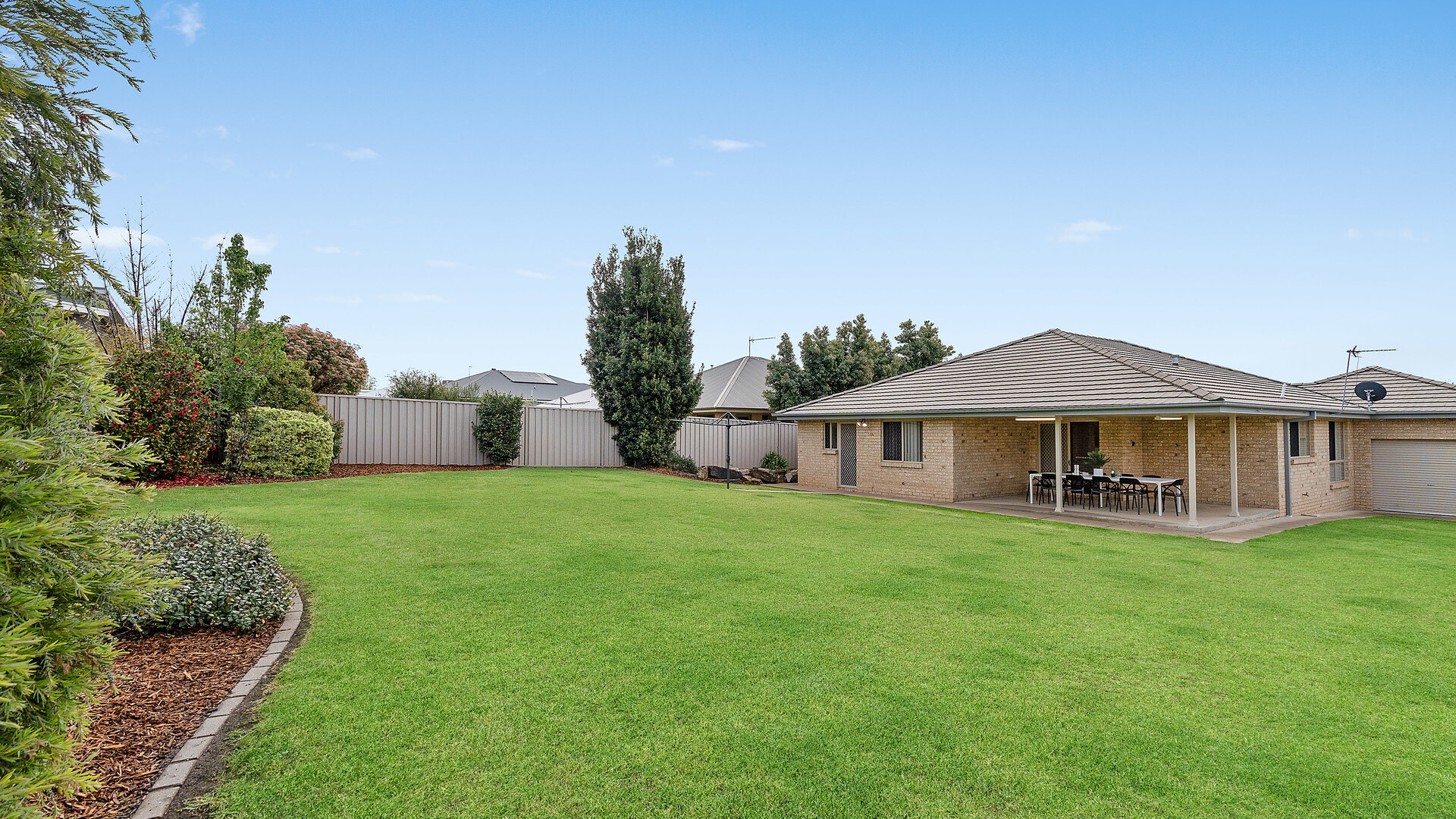 37 Kaloona Drive, Bourkelands NSW 2650 - photo 17