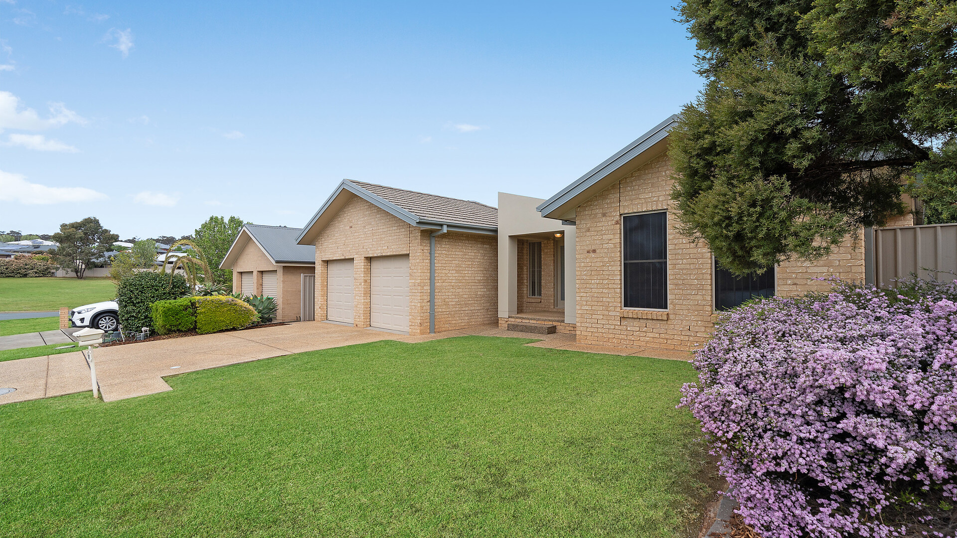 37 Kaloona Drive, Bourkelands NSW 2650 - photo 20