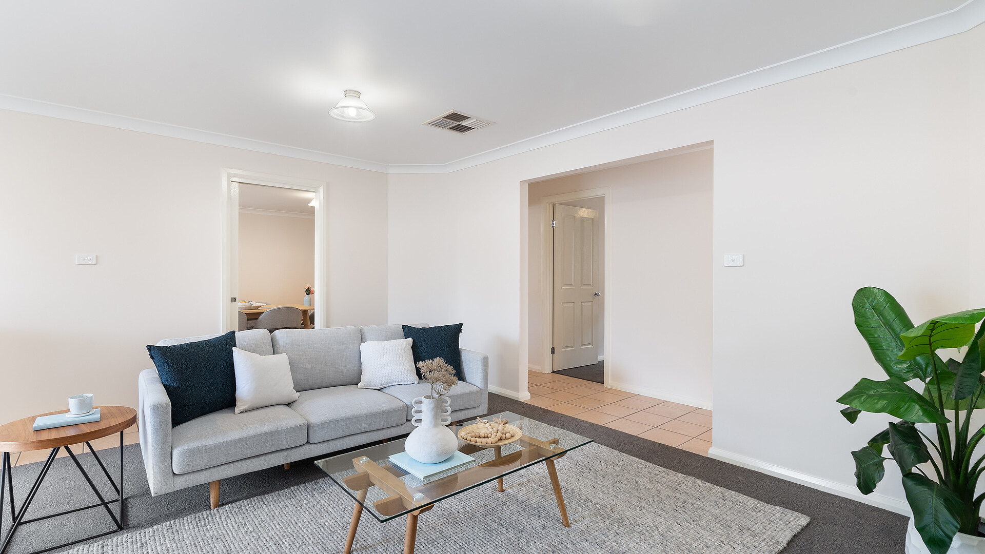 37 Kaloona Drive, Bourkelands NSW 2650 - photo 5