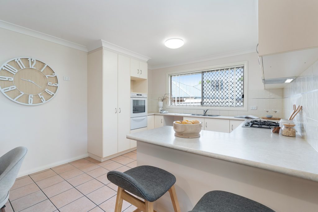 37 Kaloona Drive, Bourkelands NSW 2650 - photo 8
