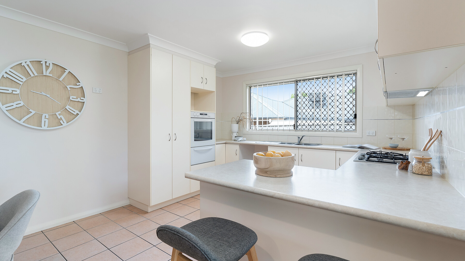 37 Kaloona Drive, Bourkelands NSW 2650 - photo 8