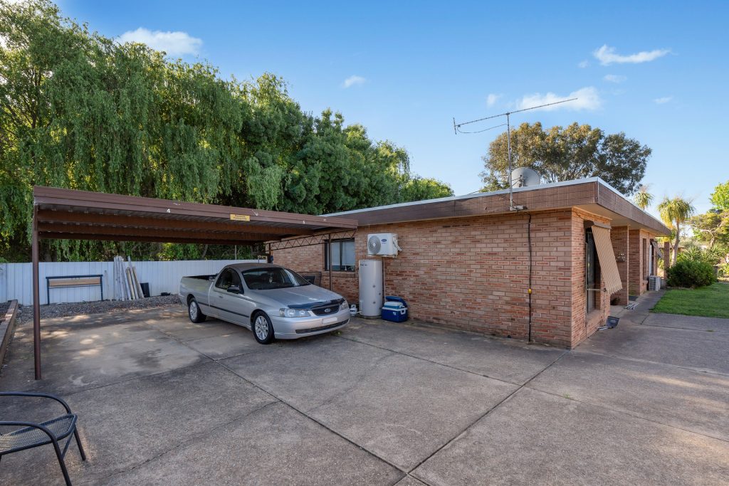 5/272 Fernleigh Road, Ashmont NSW 2650 - photo 12