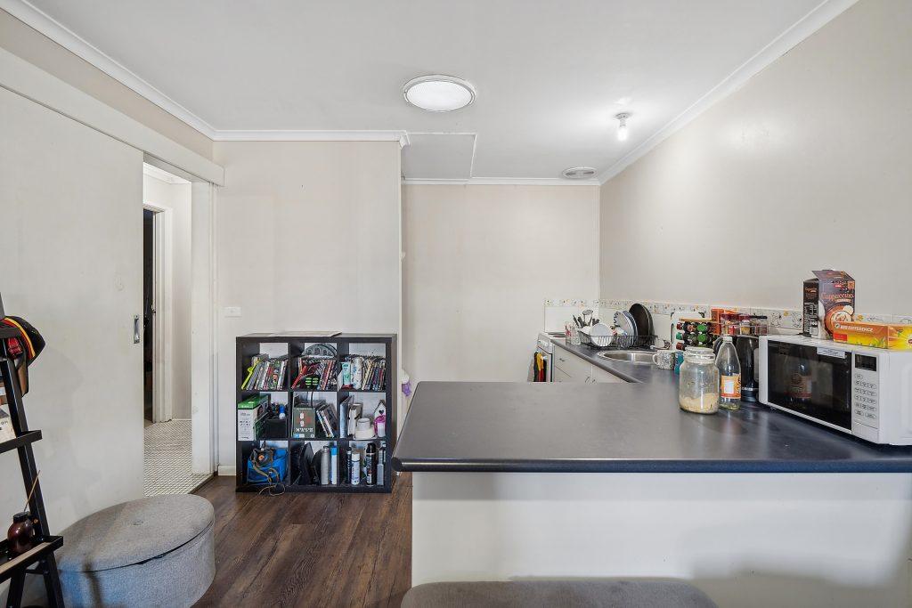 5/272 Fernleigh Road, Ashmont NSW 2650 - photo 4