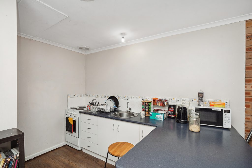 5/272 Fernleigh Road, Ashmont NSW 2650 - photo 5