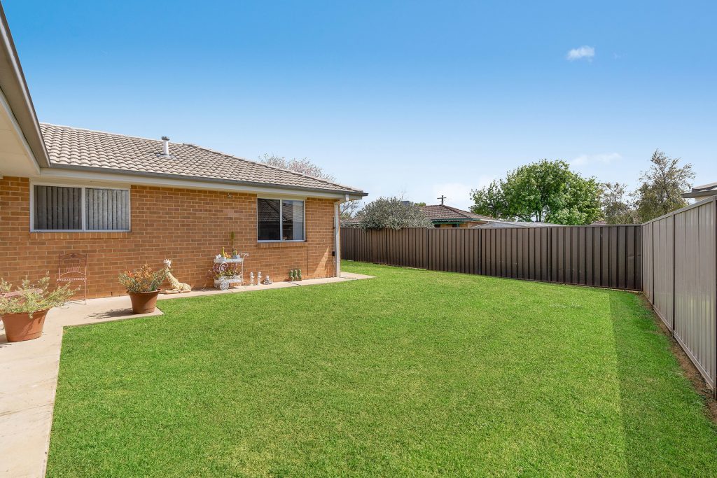 1B Grinton Avenue, Ashmont NSW 2650 - photo 13