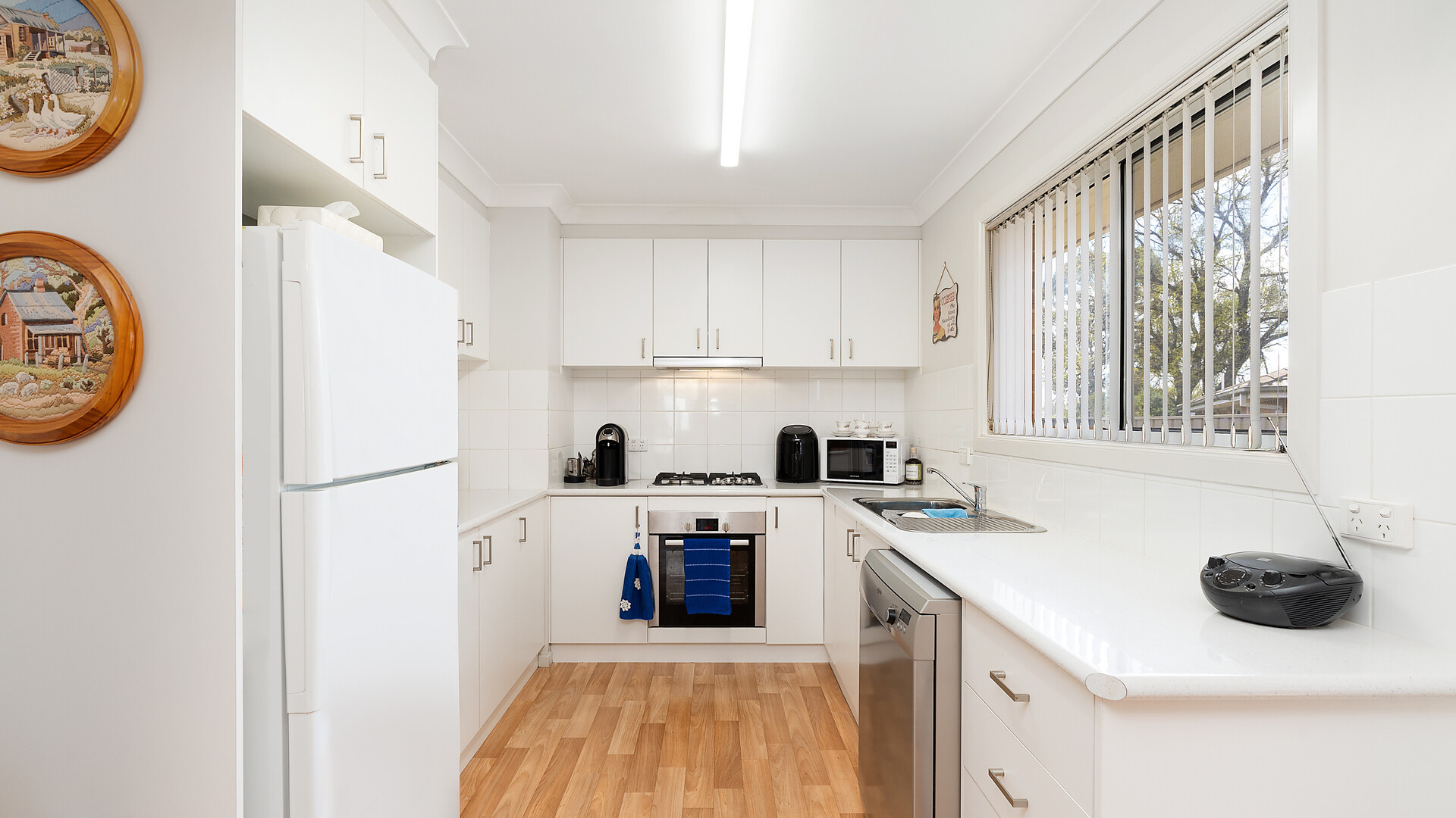 1B Grinton Avenue, Ashmont NSW 2650 - photo 5