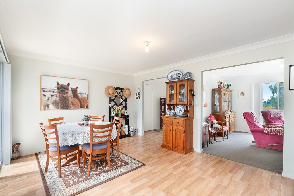 1B Grinton Avenue, Ashmont NSW 2650 - photo 6