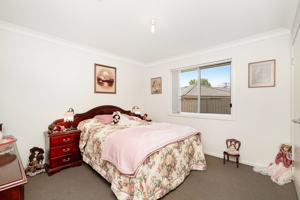 1B Grinton Avenue, Ashmont NSW 2650 - photo 8