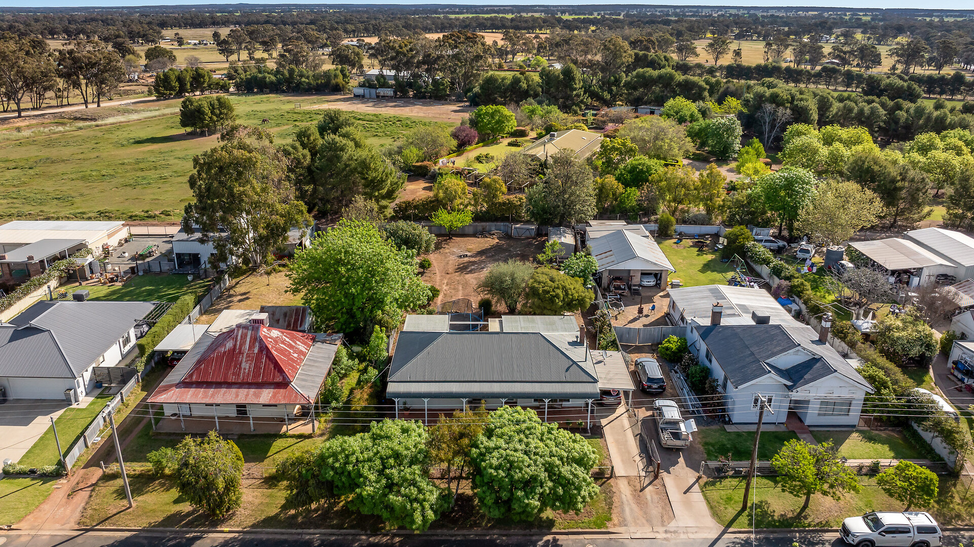 10 Bellevue Street, Temora NSW 2666 - photo 17