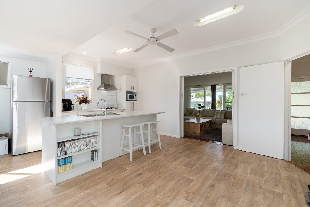 10 Bellevue Street, Temora NSW 2666 - photo 5
