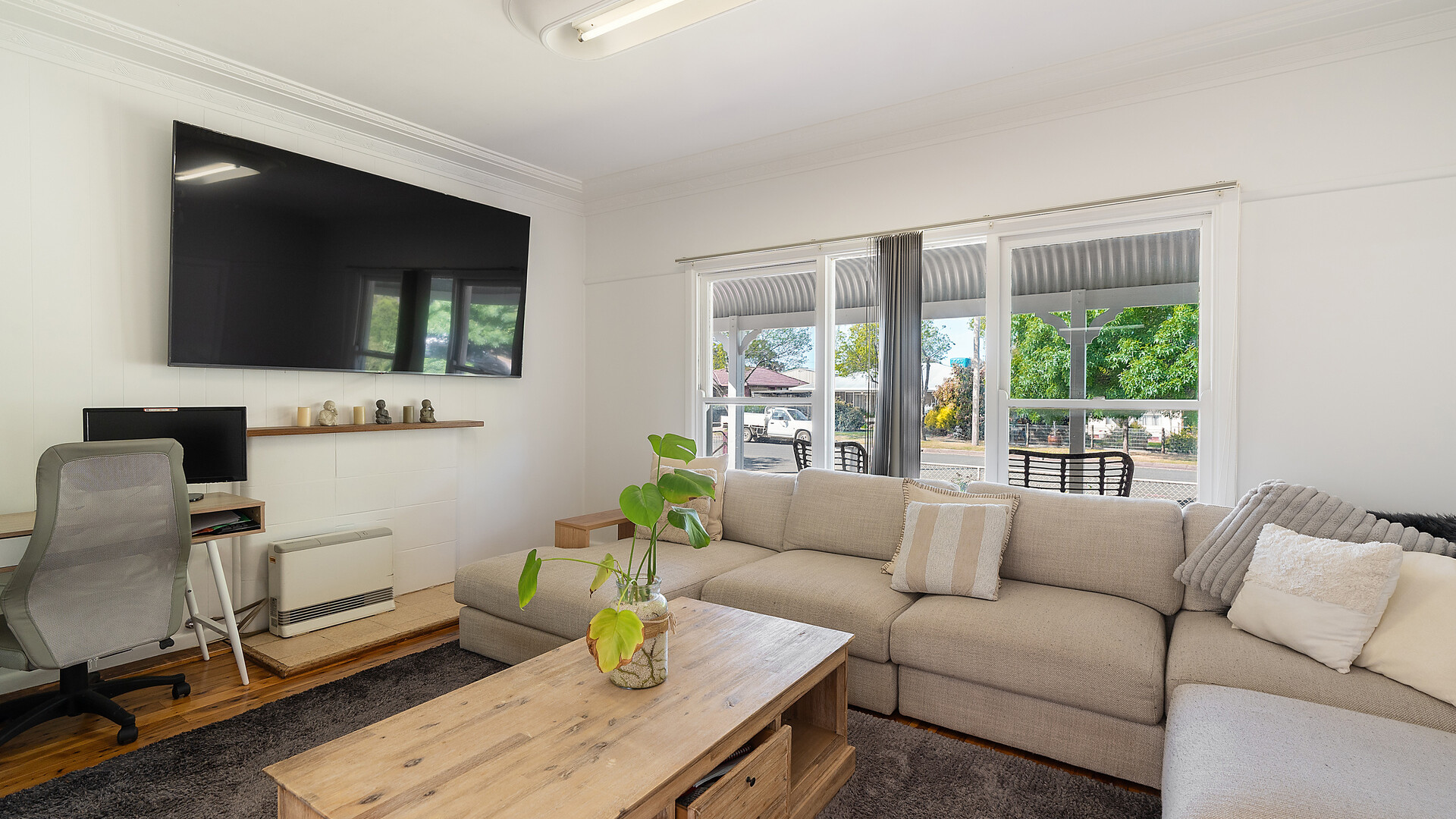 10 Bellevue Street, Temora NSW 2666 - photo 7