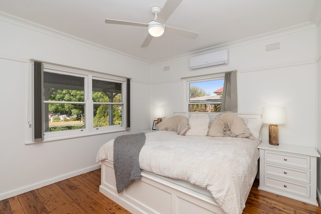 10 Bellevue Street, Temora NSW 2666 - photo 9