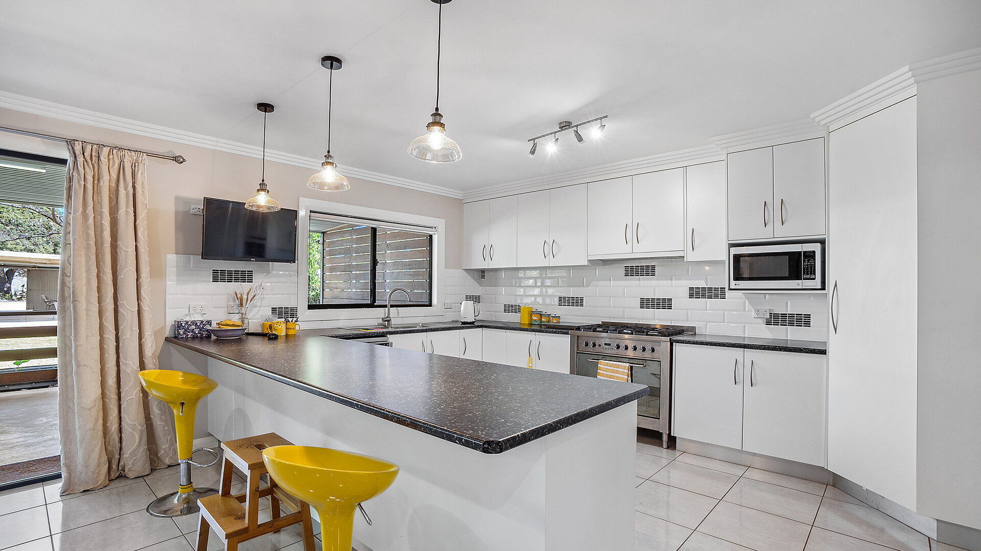 140 Polaris Street, Temora NSW 2666 - photo 7
