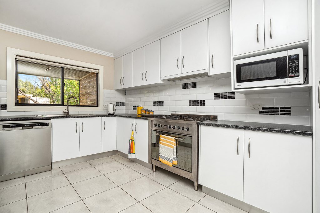 140 Polaris Street, Temora NSW 2666 - photo 8