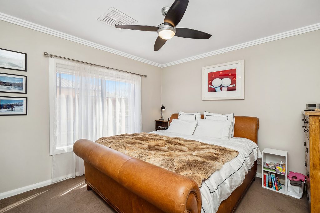 140 Polaris Street, Temora NSW 2666 - photo 9