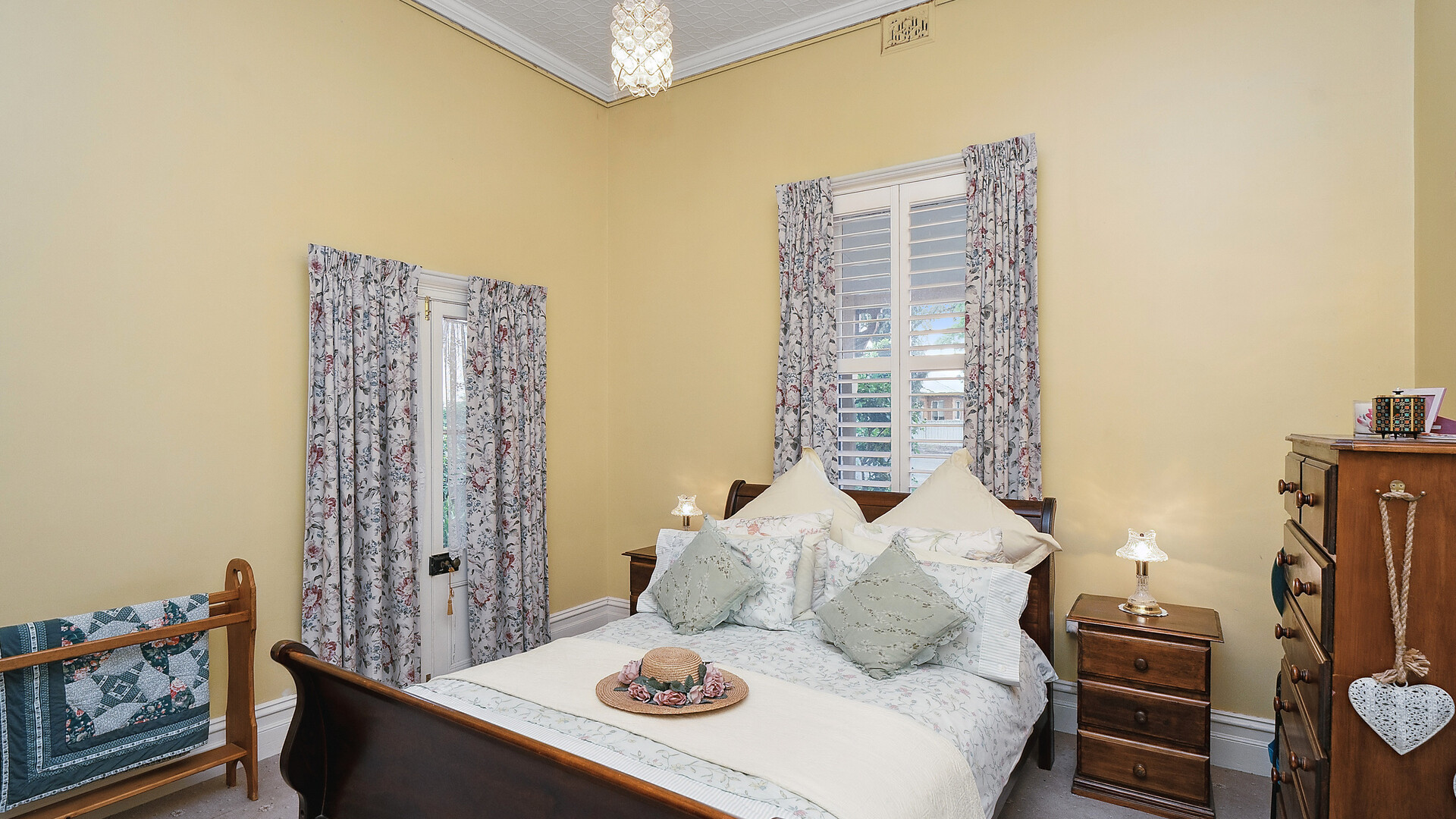 162 Deboos Street, Temora NSW 2666 - photo 15