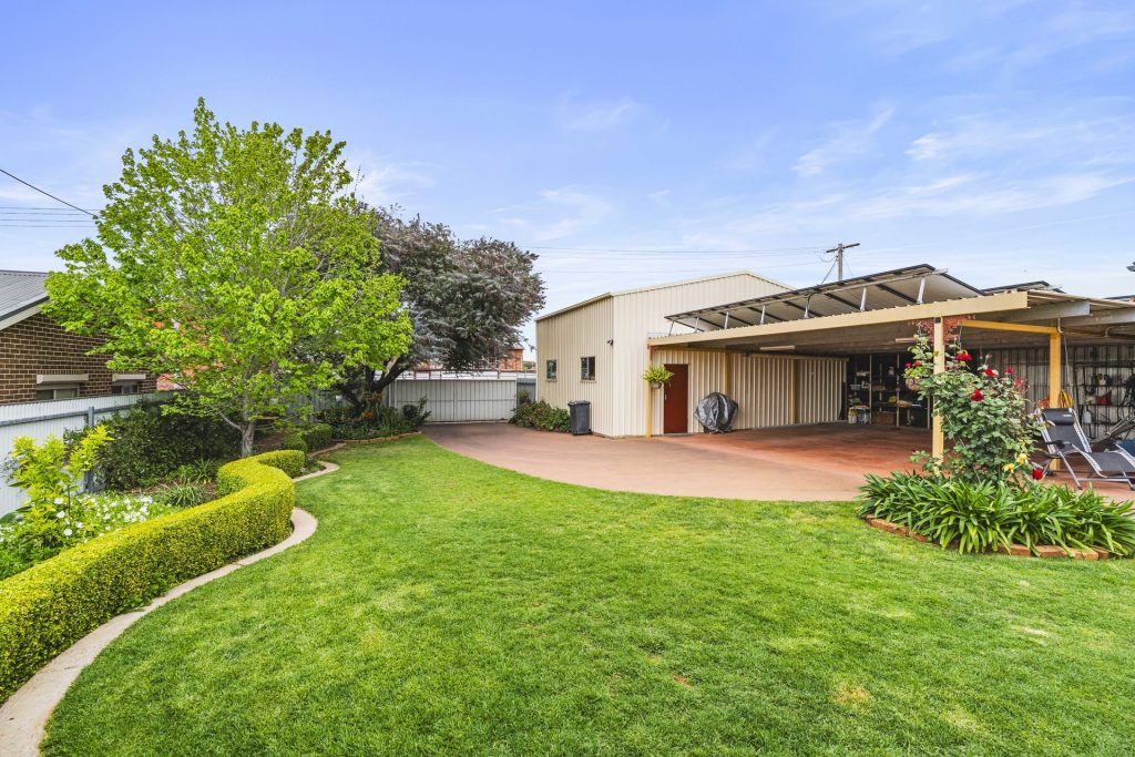 162 Deboos Street, Temora NSW 2666 - photo 23