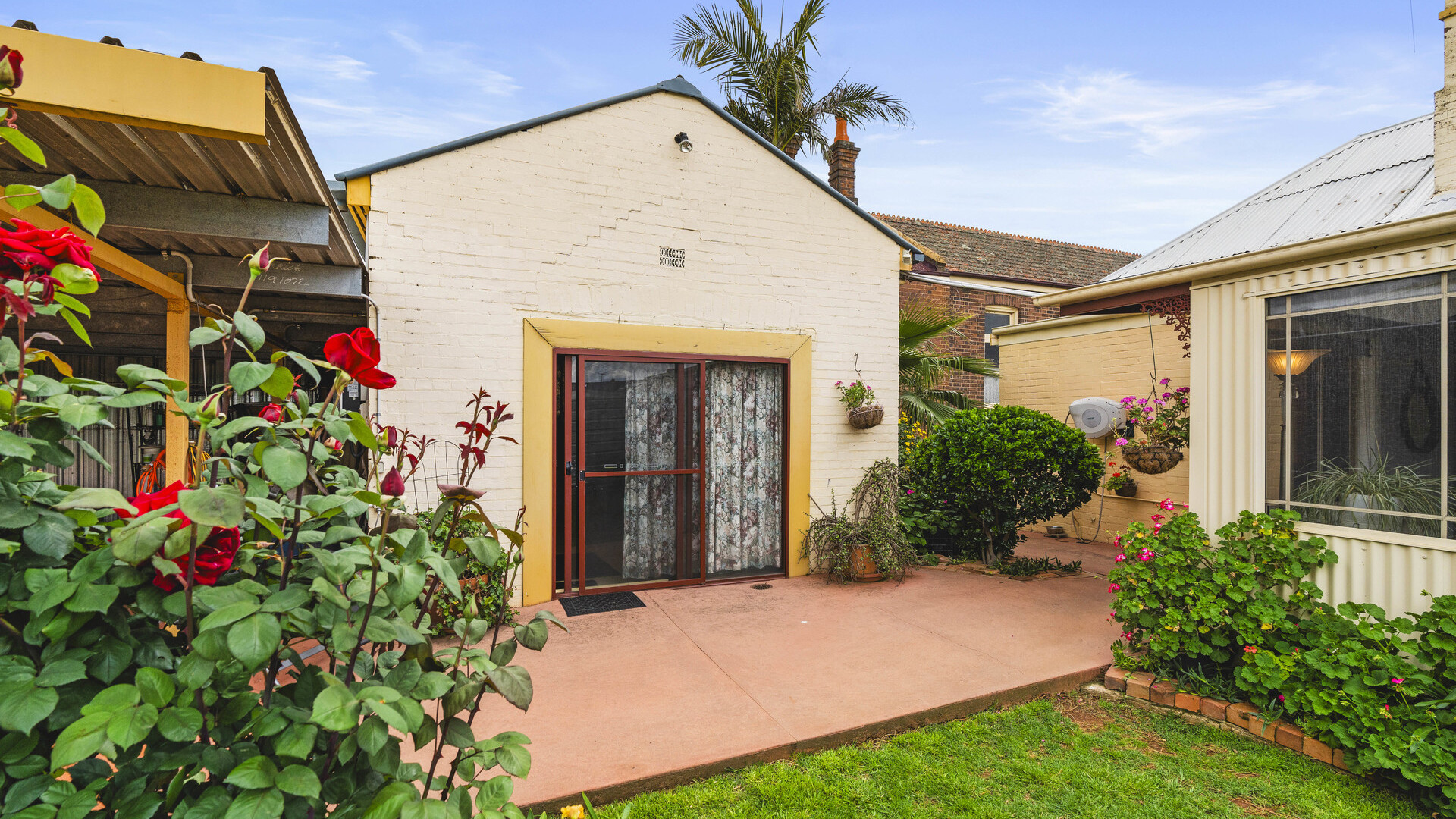 162 Deboos Street, Temora NSW 2666 - photo 26