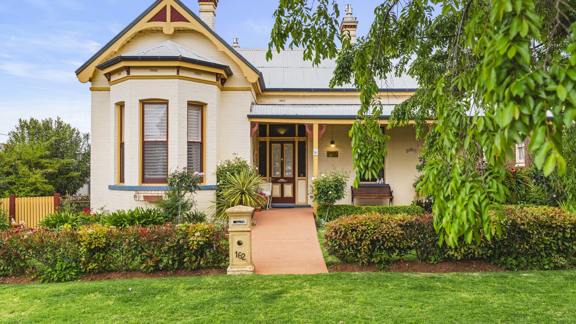 162 Deboos Street, Temora NSW 2666 - photo 5