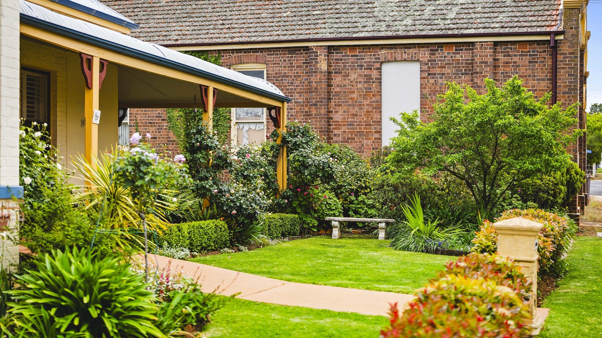 162 Deboos Street, Temora NSW 2666 - photo 6