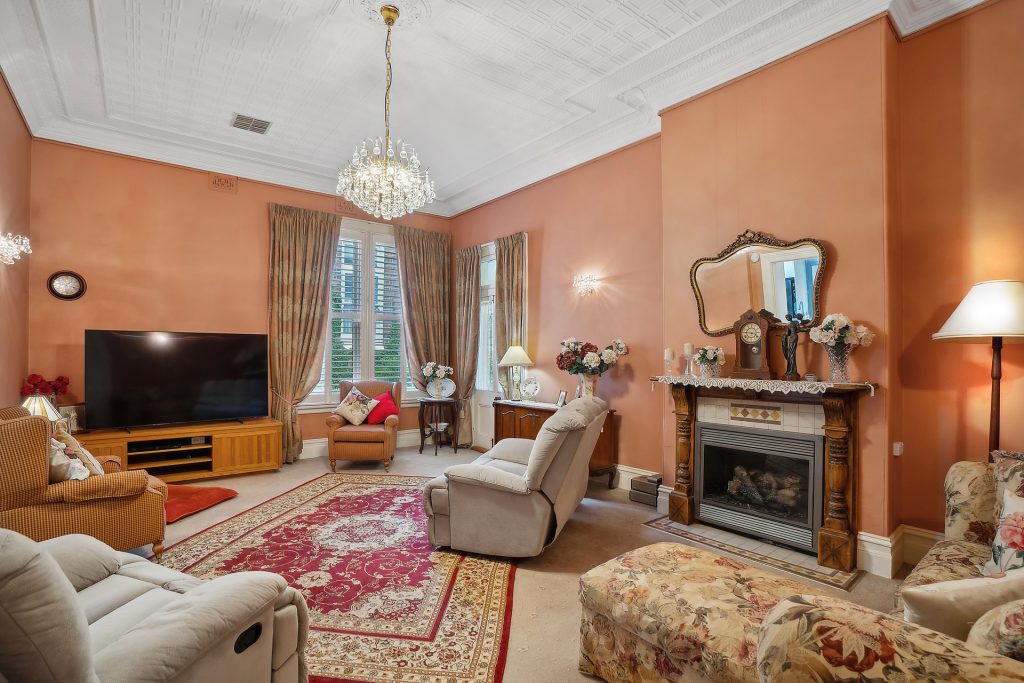 162 Deboos Street, Temora NSW 2666 - photo 8