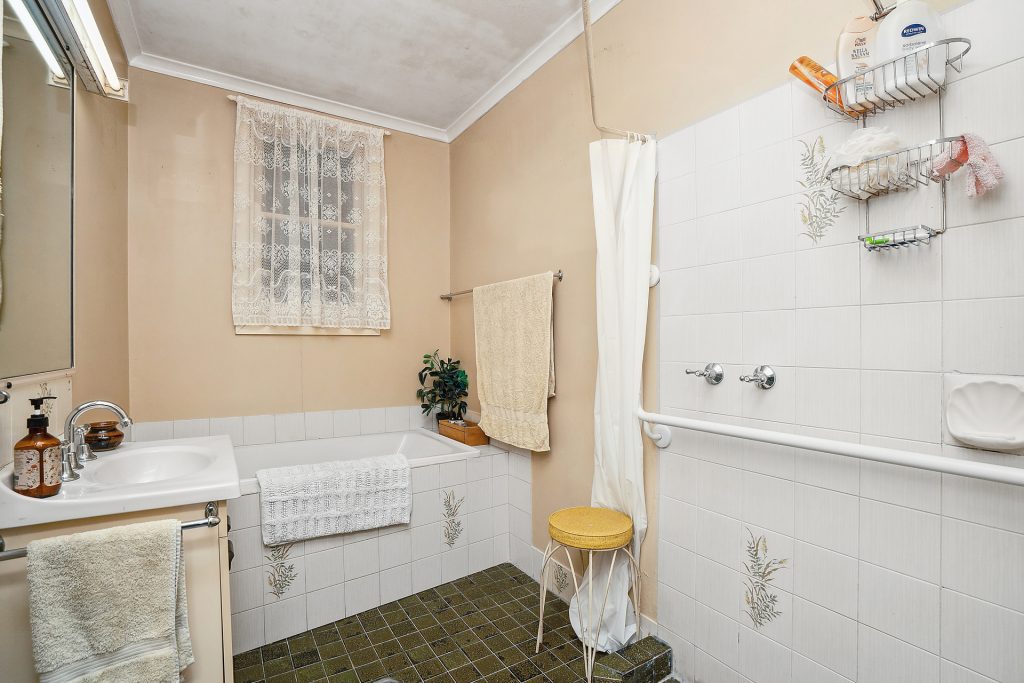 16 Willans Street, Narrandera NSW 2700 - photo 5