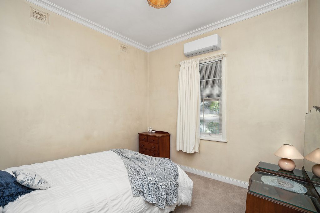 16 Willans Street, Narrandera NSW 2700 - photo 8